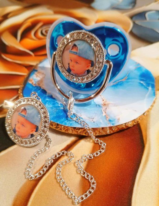 Tétine, sucette avec attache bleu personnalisé avec la photo / logo de votre choix